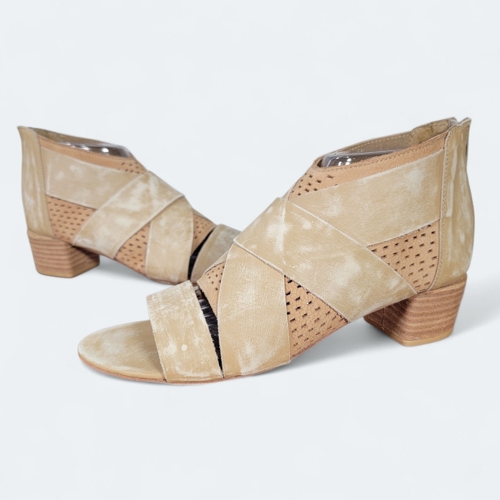 Free People Eclipse Distressed Tan Leather Sandals Size 41 Block Heel Boho
